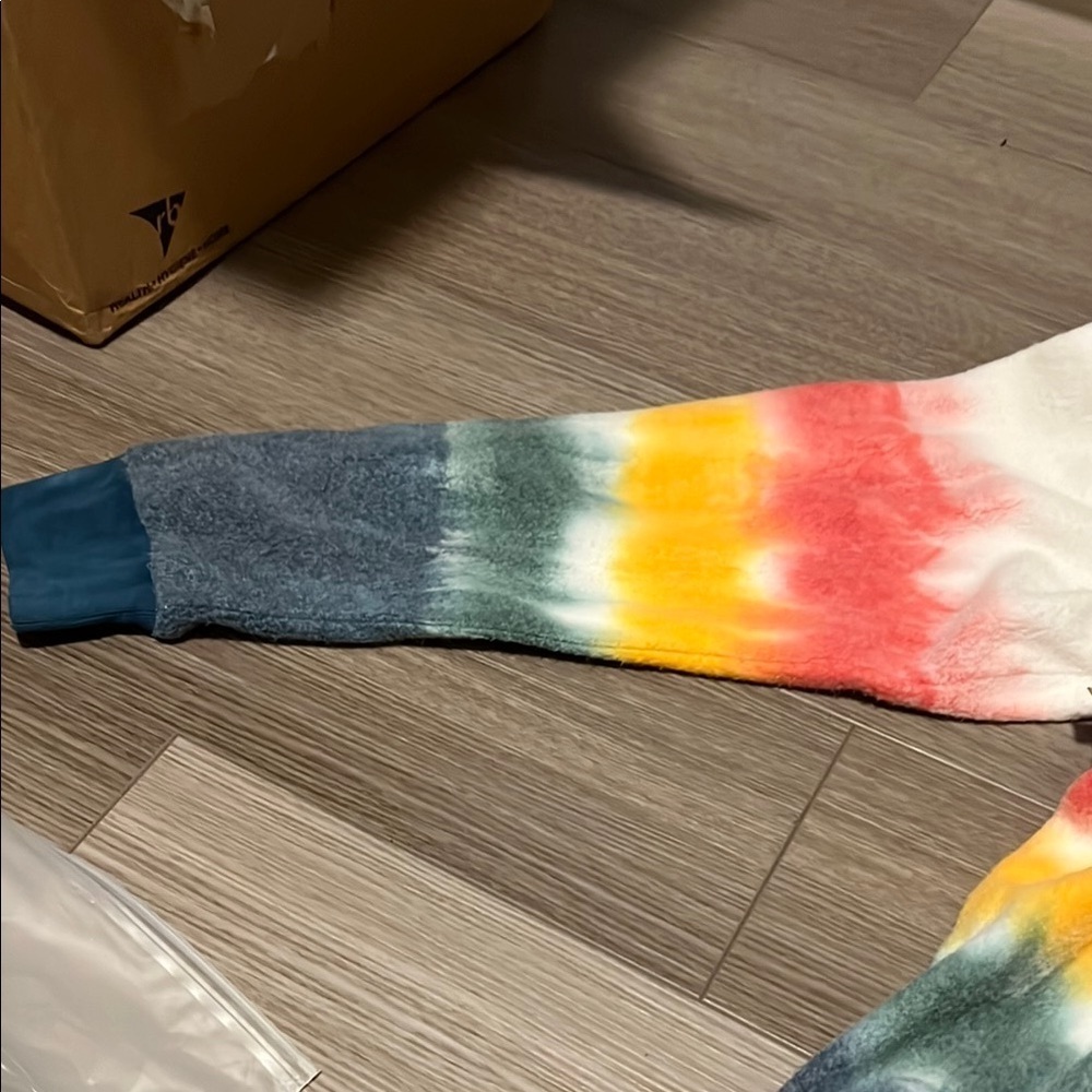 Multicolor Tie-Dye Hoodie Sweater - Picture 6 of 9